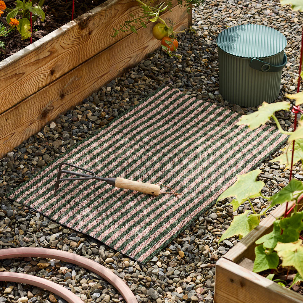 Breton Stripe Shag Mat in Malibu - 24 x 36